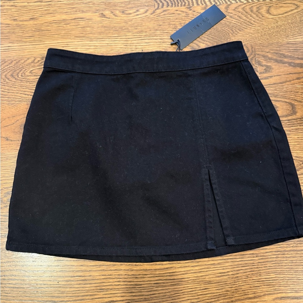 Black mini skirt New